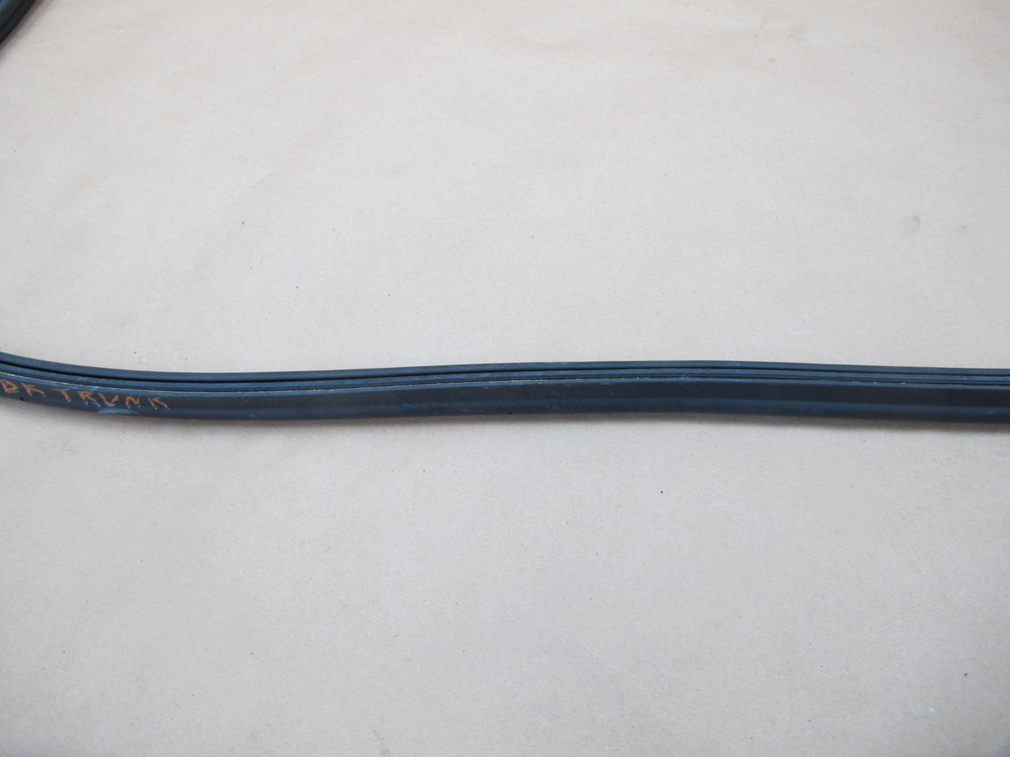 07-13 BMW E92 Coupe Rear Trunk Lid Weatherstrip Rubber Seal Gasket OEM