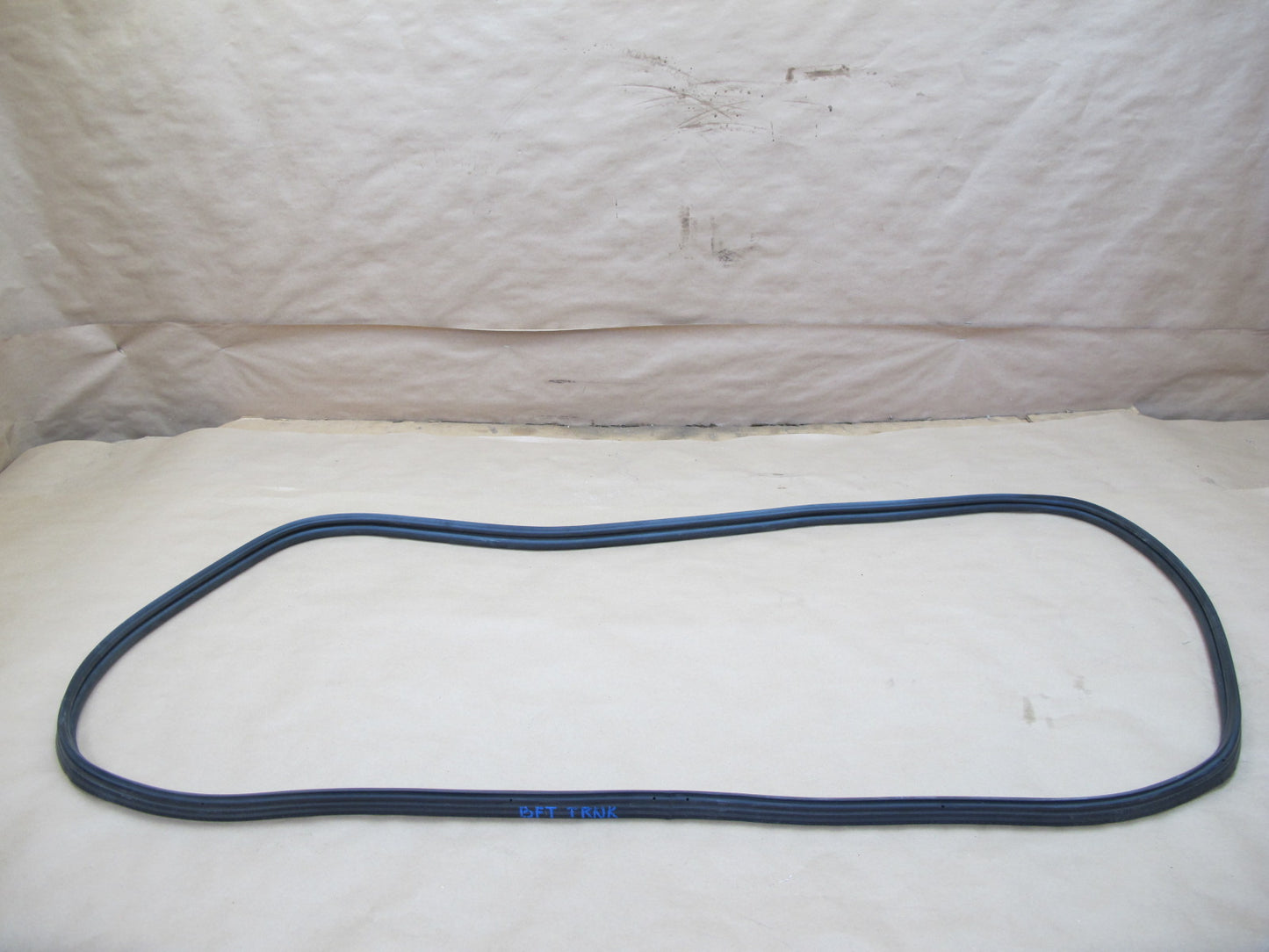 02-05 Ford Thunderbird Rear Trunk Lid Weather Strip Rubber Seal Gasket OEM