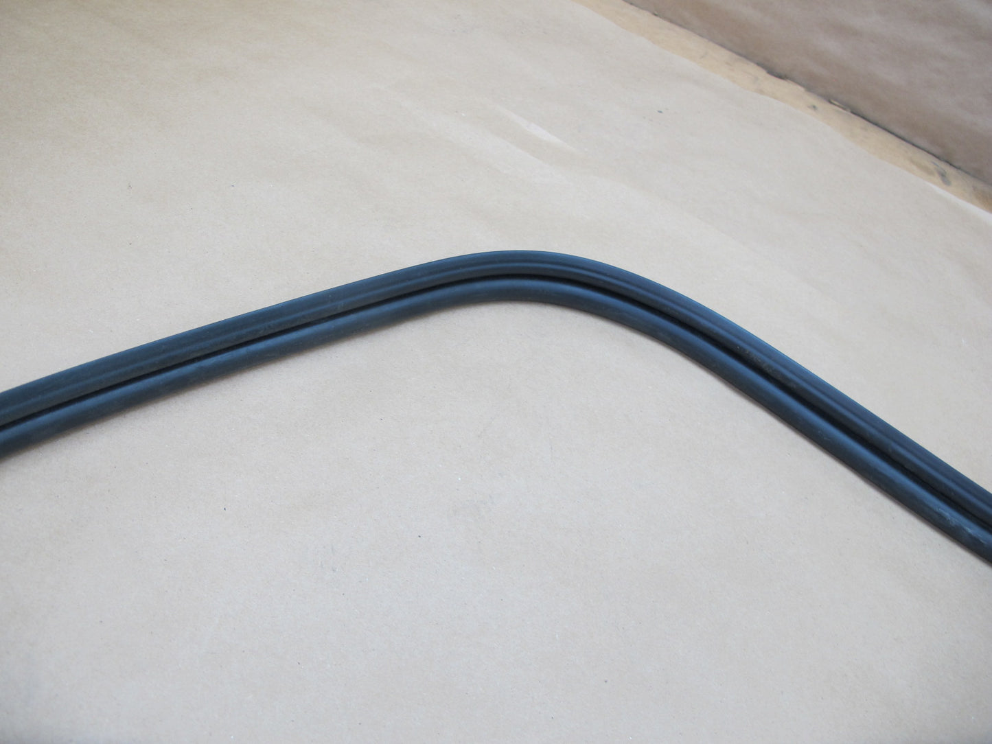 02-05 Ford Thunderbird Rear Trunk Lid Weather Strip Rubber Seal Gasket OEM