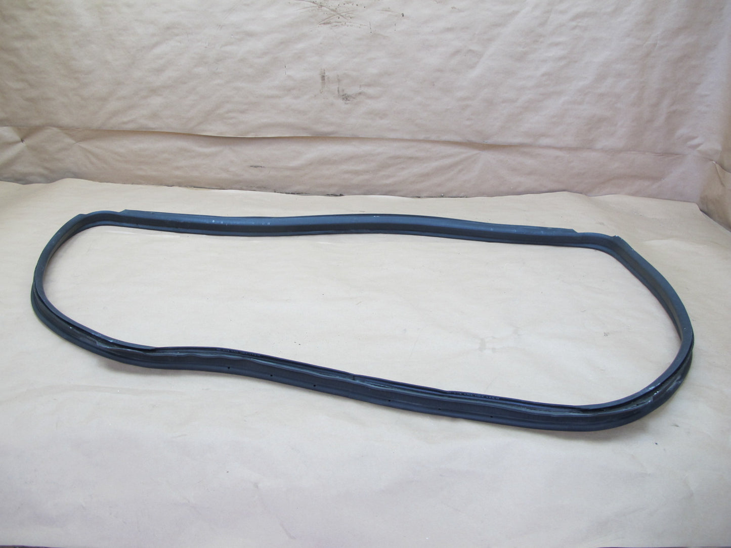 07-13 Mercedes W221 S Rear Trunk Weatherstrip Rubber Seal OEM