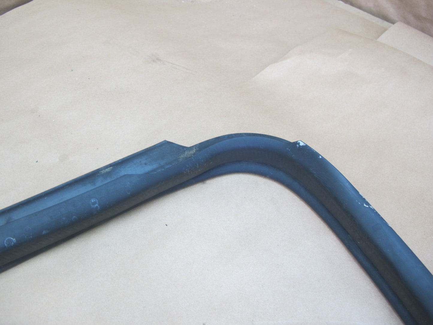 07-13 Mercedes W221 S Rear Trunk Weatherstrip Rubber Seal OEM