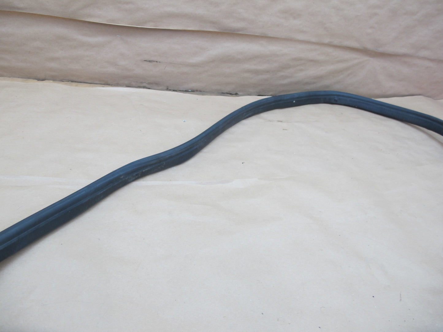 07-13 Mercedes W221 S Rear Trunk Weatherstrip Rubber Seal OEM