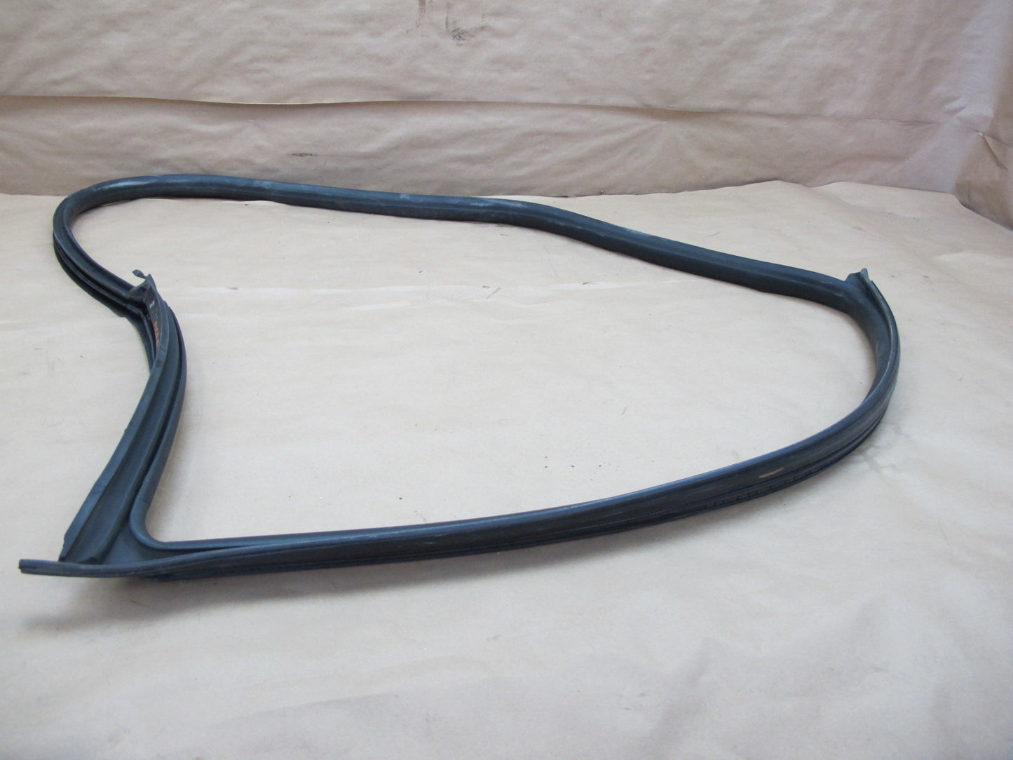 14-19 Maserati Ghibli M157 Front Left Door Weatherstrip Rubber Seal OEM