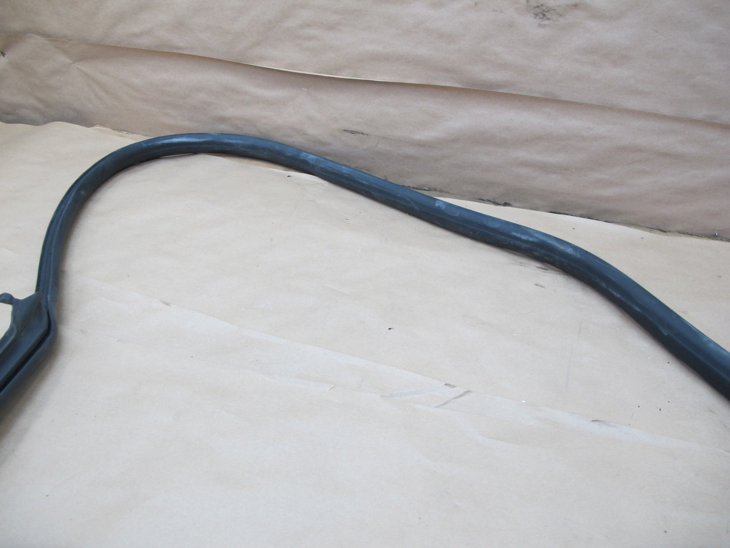 14-19 Maserati Ghibli M157 Front Left Door Weatherstrip Rubber Seal OEM