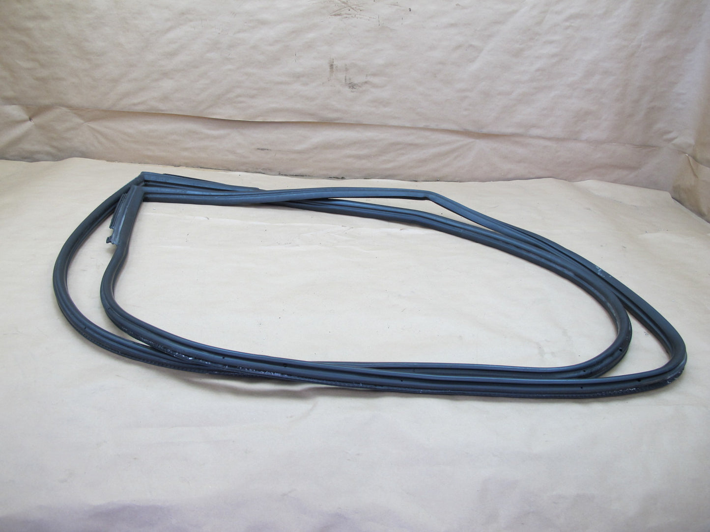 1999-2005 Porsche 911 Carrera 996 Left & Right Side Door Weather Strip Seal Set