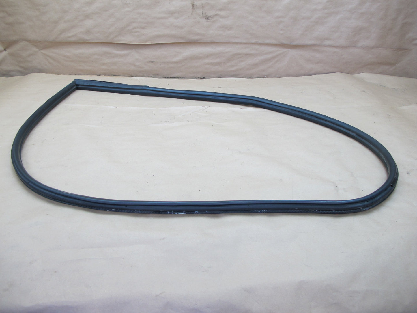 1999-2005 Porsche 911 Carrera 996 Left & Right Side Door Weather Strip Seal Set