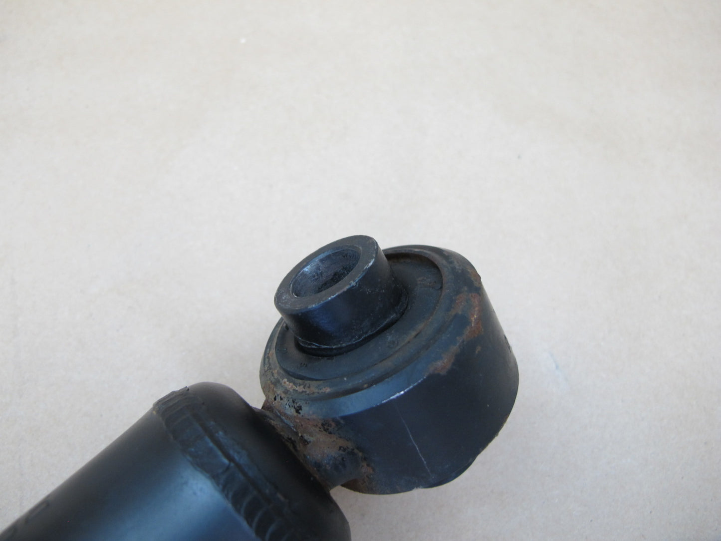 92-96 Lexus JZZ31 SC300 Set of 2 Front Left & Right Strut Shock Absorber KYB