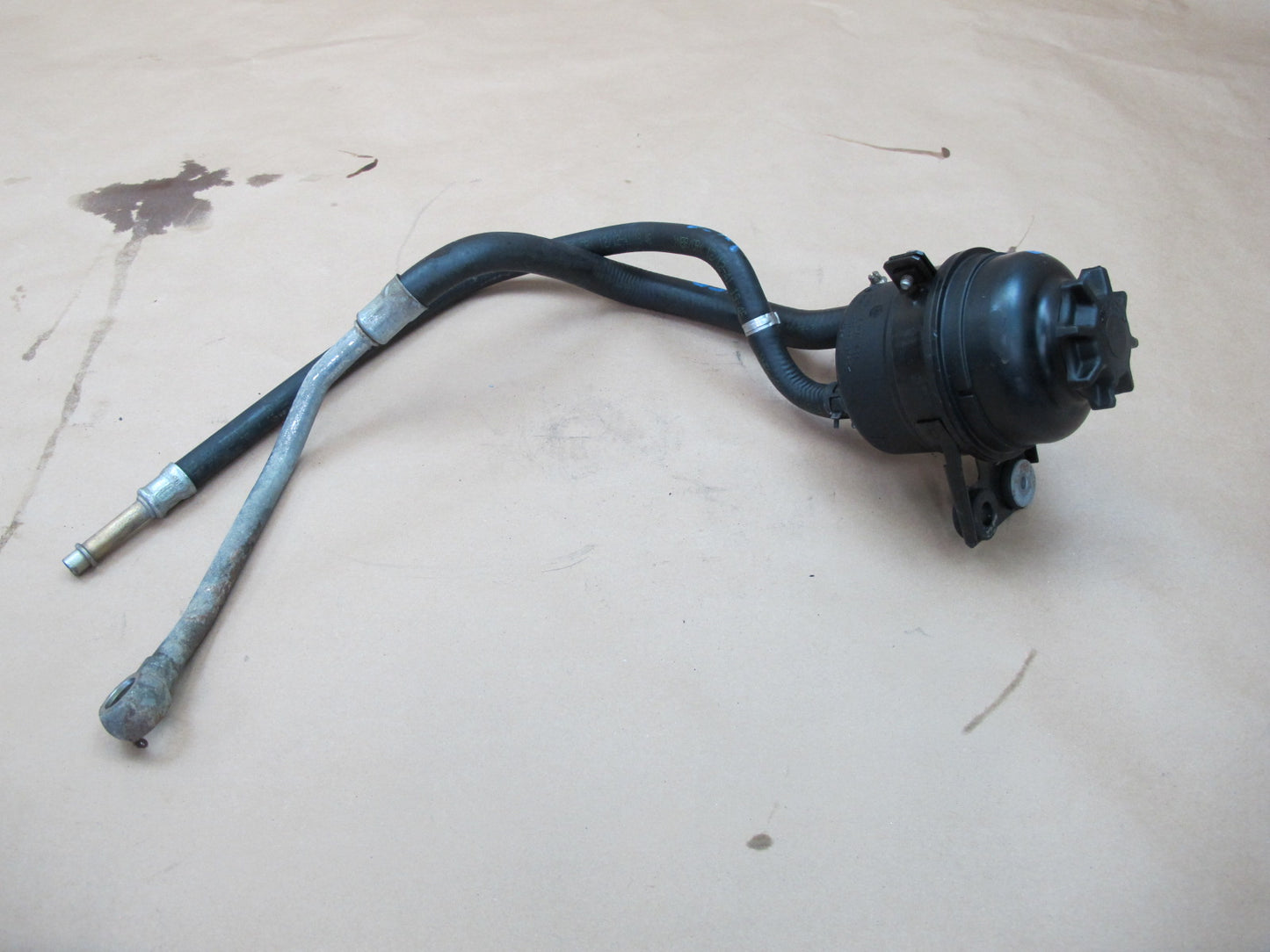 97-03 BMW E39 540i M62 Power Steering Reservoir Tank Bottle W/ Hose Pipe OEM