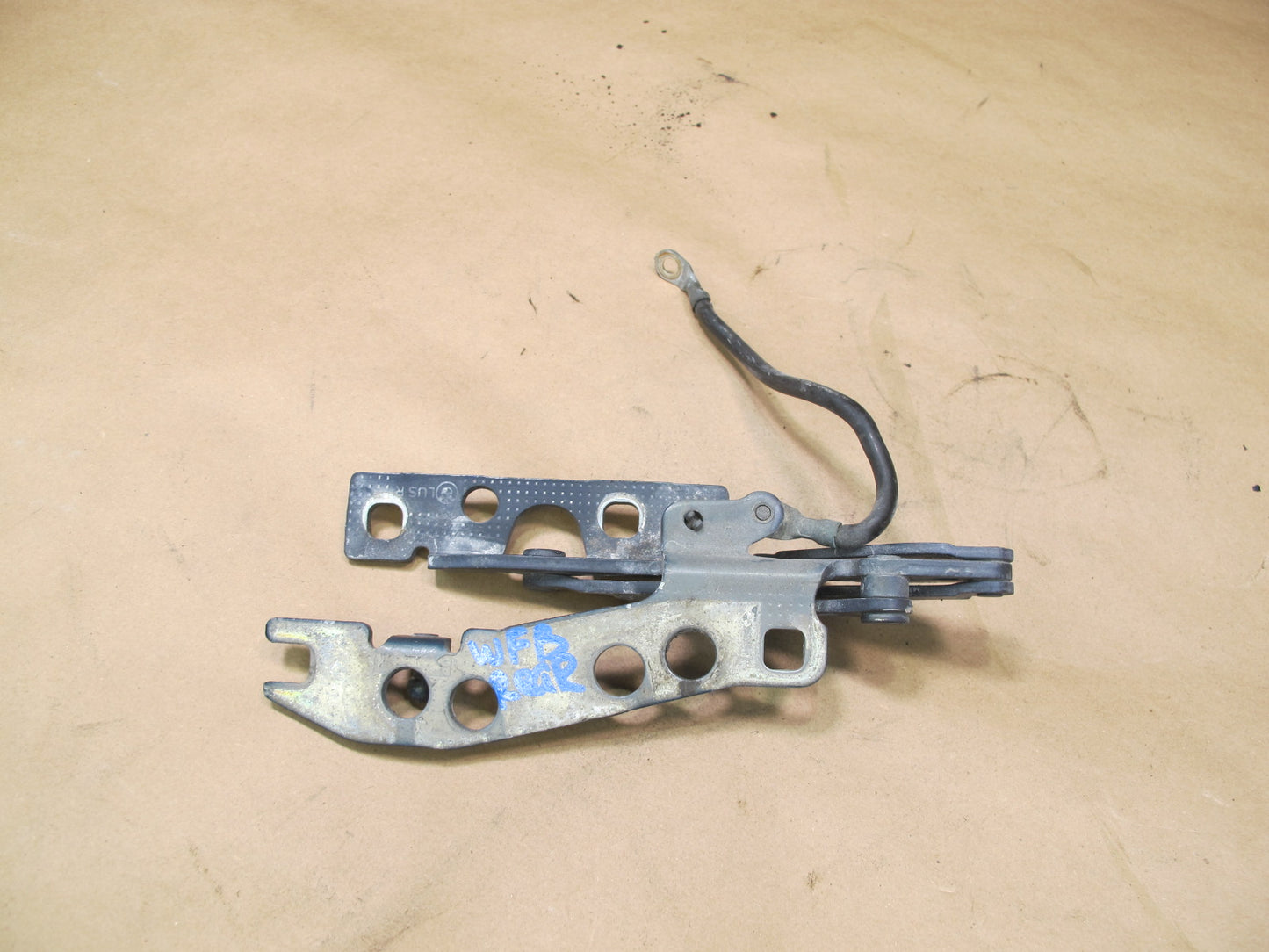 97-03 BMW E39 5-SERIES Front Left & Right Side Hood Bonnet Hinge Set OEM