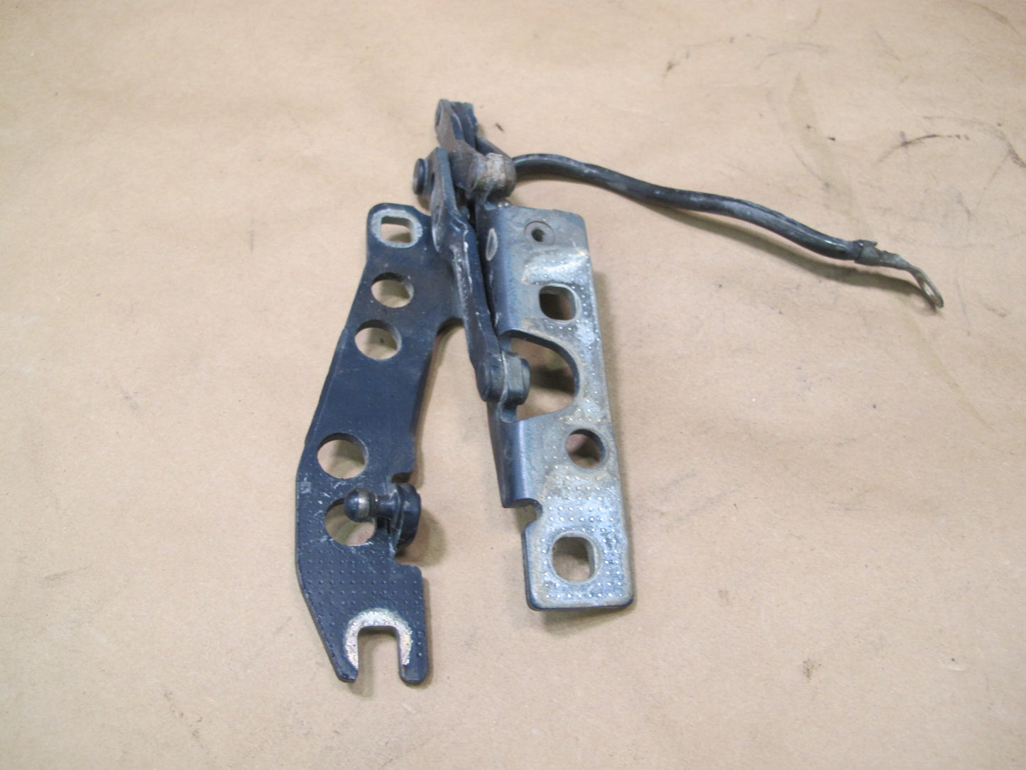 97-03 BMW E39 5-SERIES Front Left & Right Side Hood Bonnet Hinge Set OEM