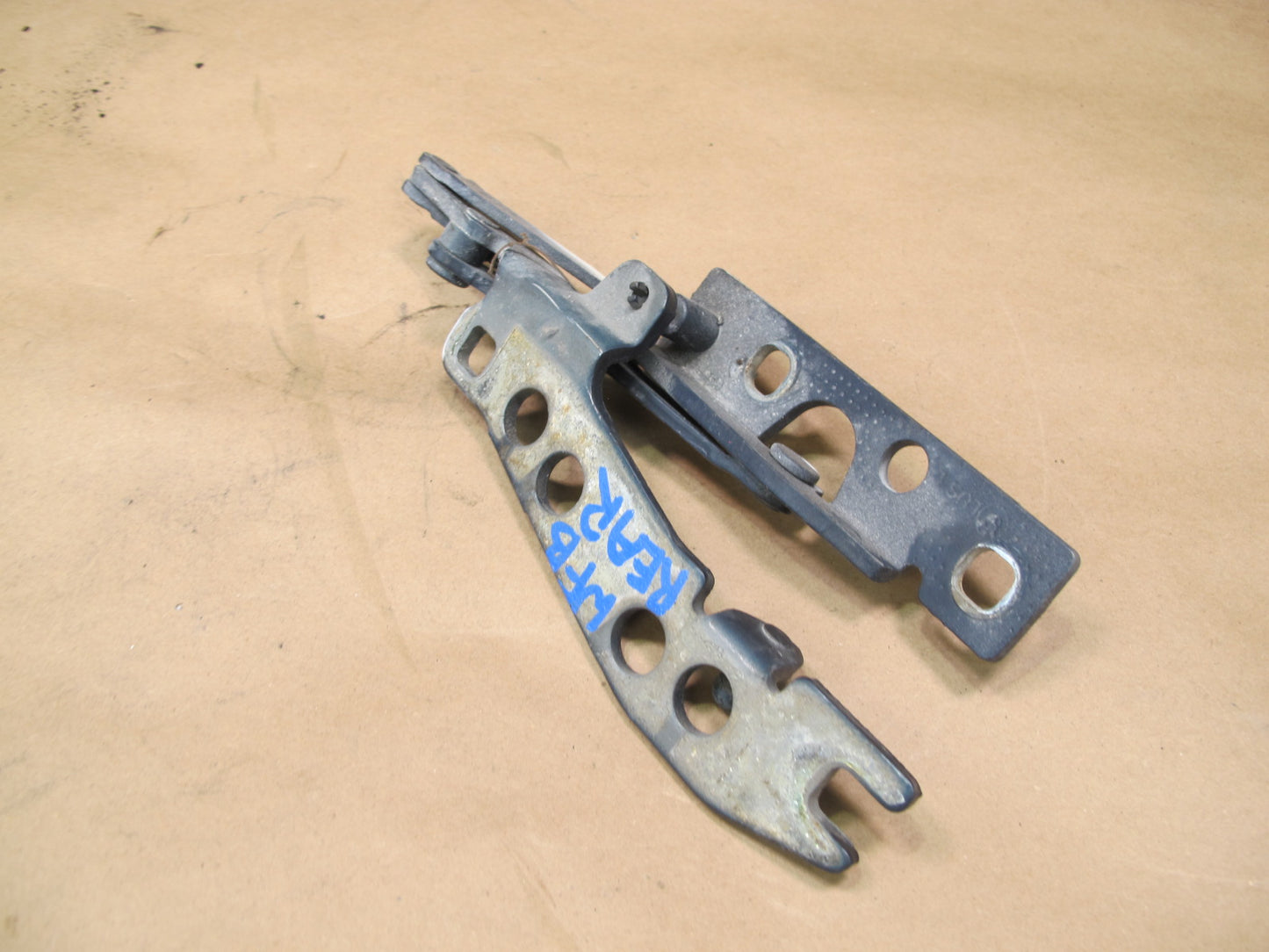 97-03 BMW E39 5-SERIES Front Left & Right Side Hood Bonnet Hinge Set OEM