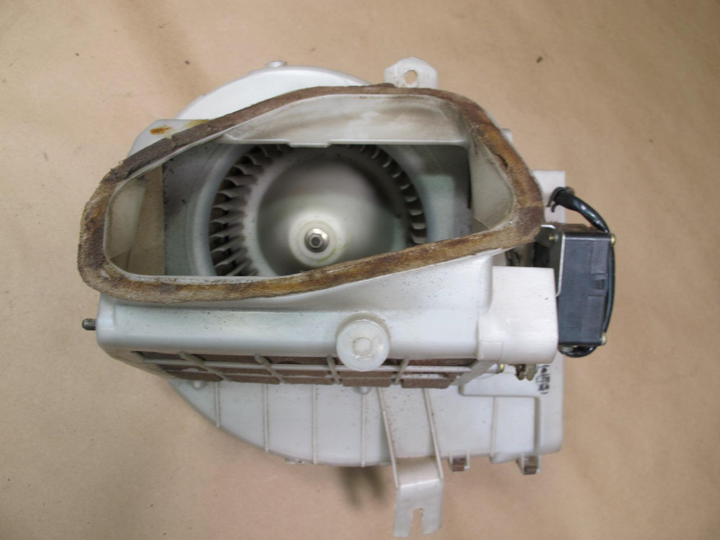 87-89 Toyota MR2 AW15 A/C Heater Blower Motor w Housing Assembly OEM