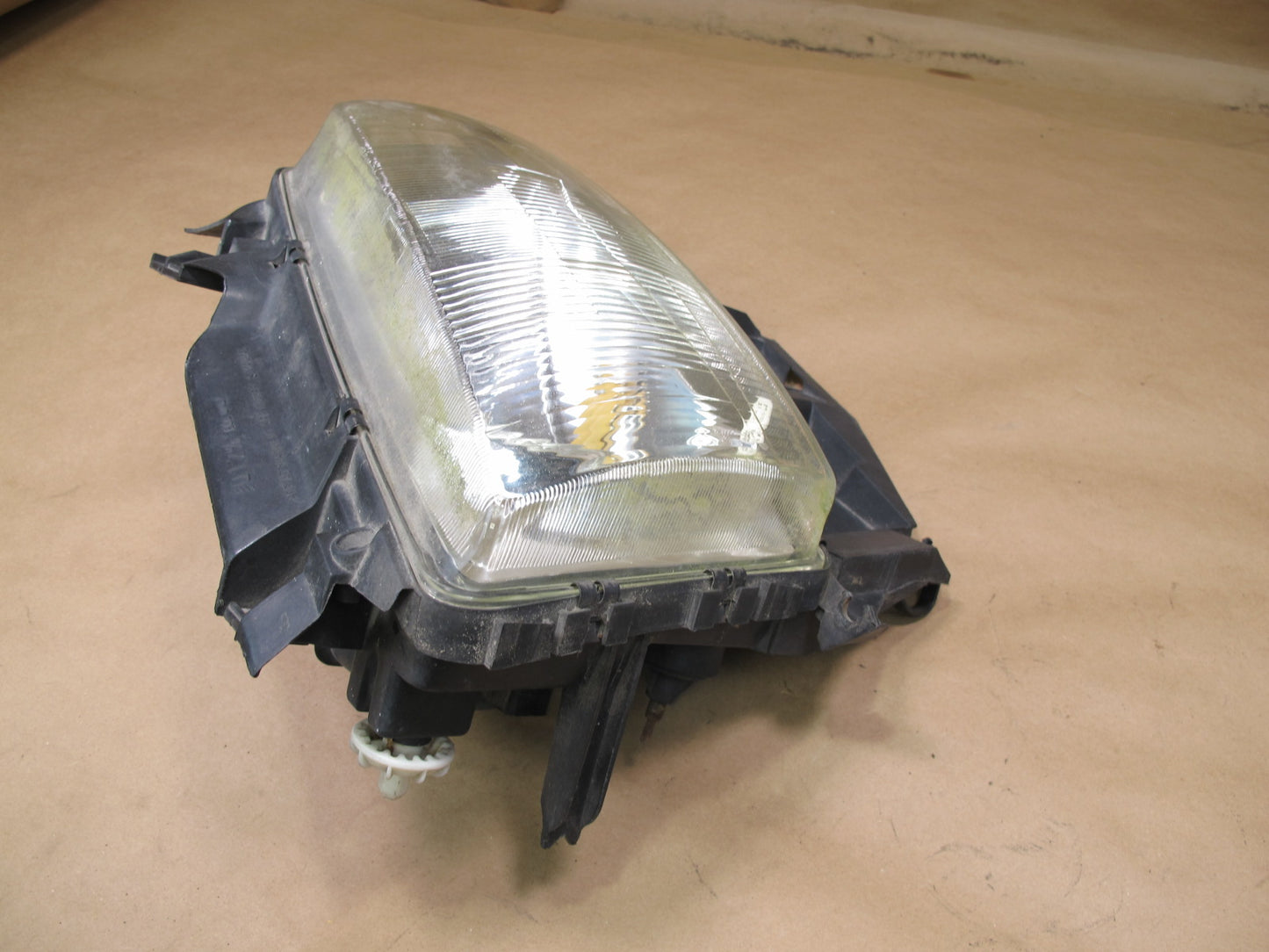 99-03 VW Eurovan T4 Front Right Halogen Headlight Lamp OEM