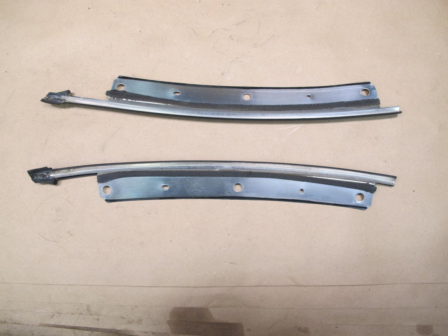 85-89 Toyota MR2 Hardtop Set of 12 Windshield Rear Quarter Molding Trim OEM