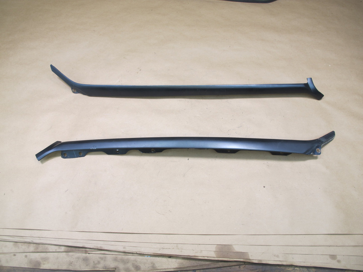 85-89 Toyota MR2 Hardtop Set of 12 Windshield Rear Quarter Molding Trim OEM