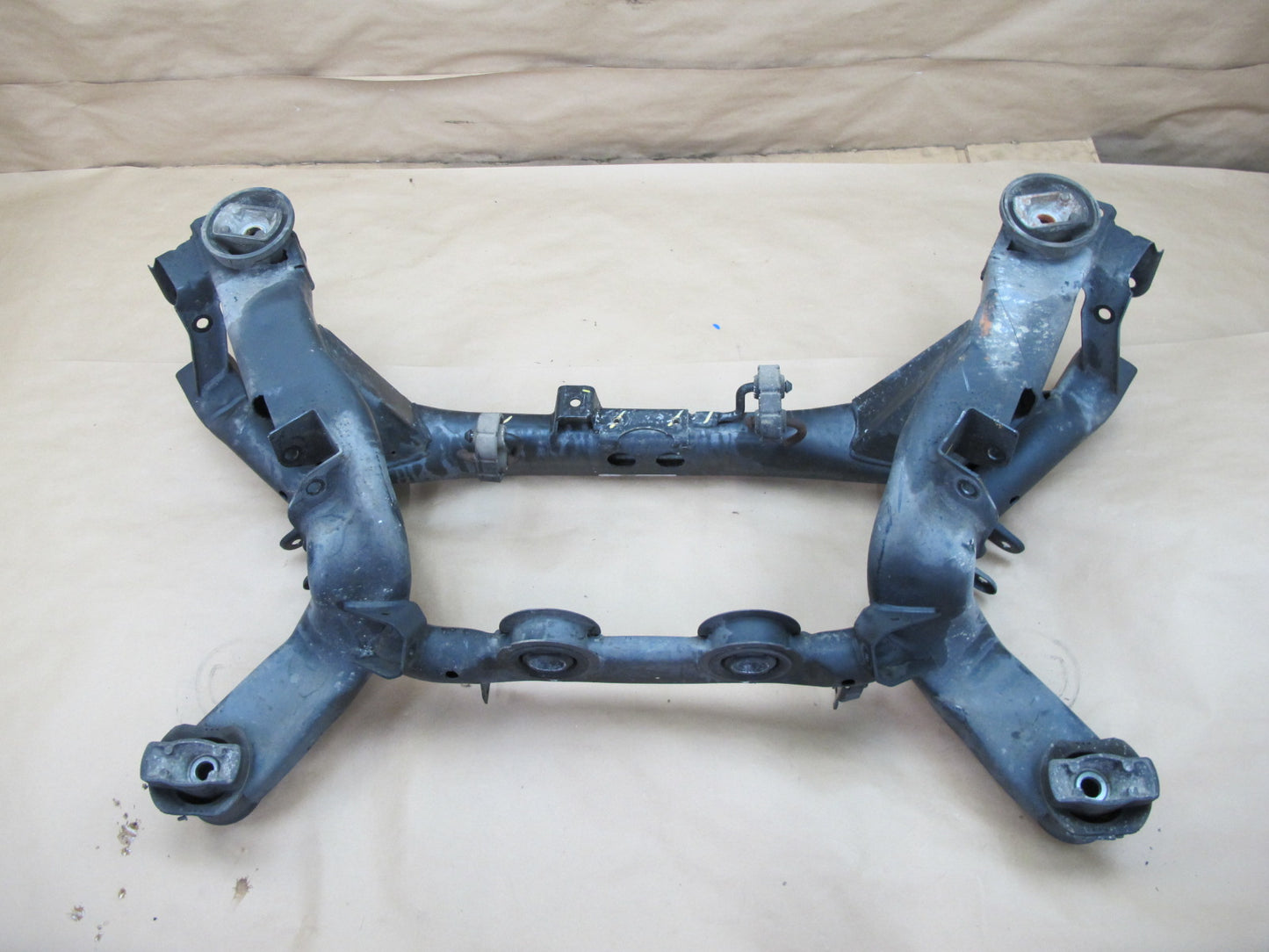 04-05 Ford Thunderbird Rear Suspension Subframe Crossmember Carrier OEM