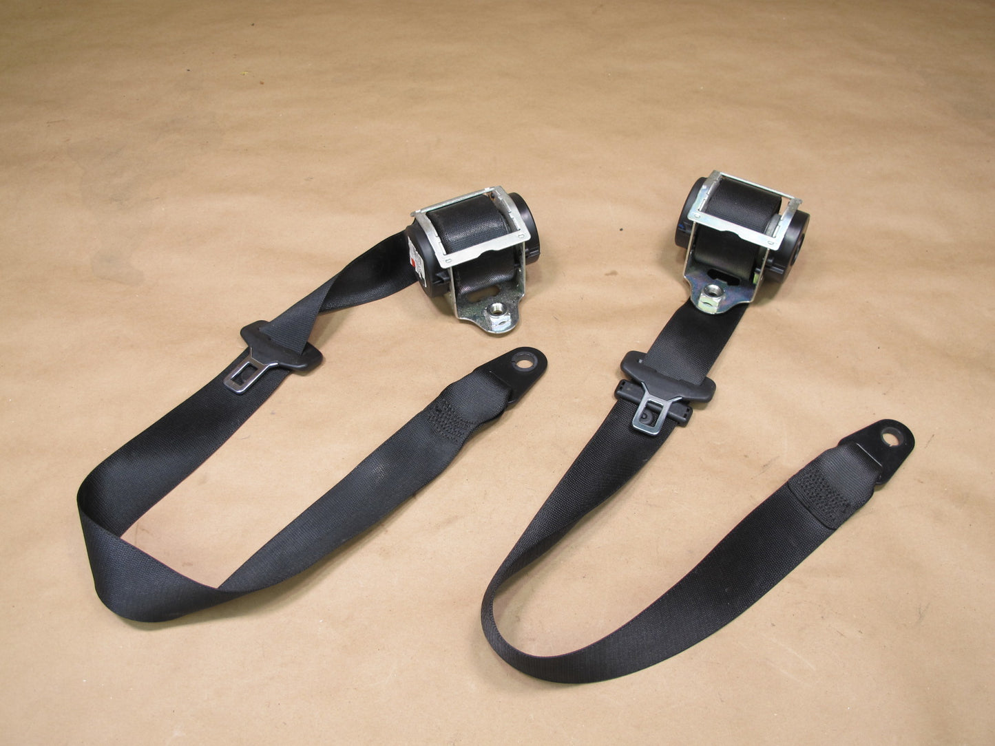 09-15 MINI COOPER S R57 FRONT RIGHT & LEFT SIDE SEATBELT RETRACTOR SET OEM