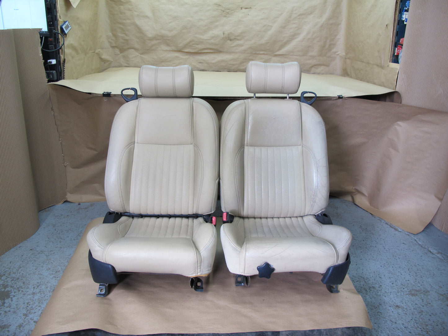 02-05 Ford Thunderbird Set of 2 Front Left & Right Power Leather Seat OEM