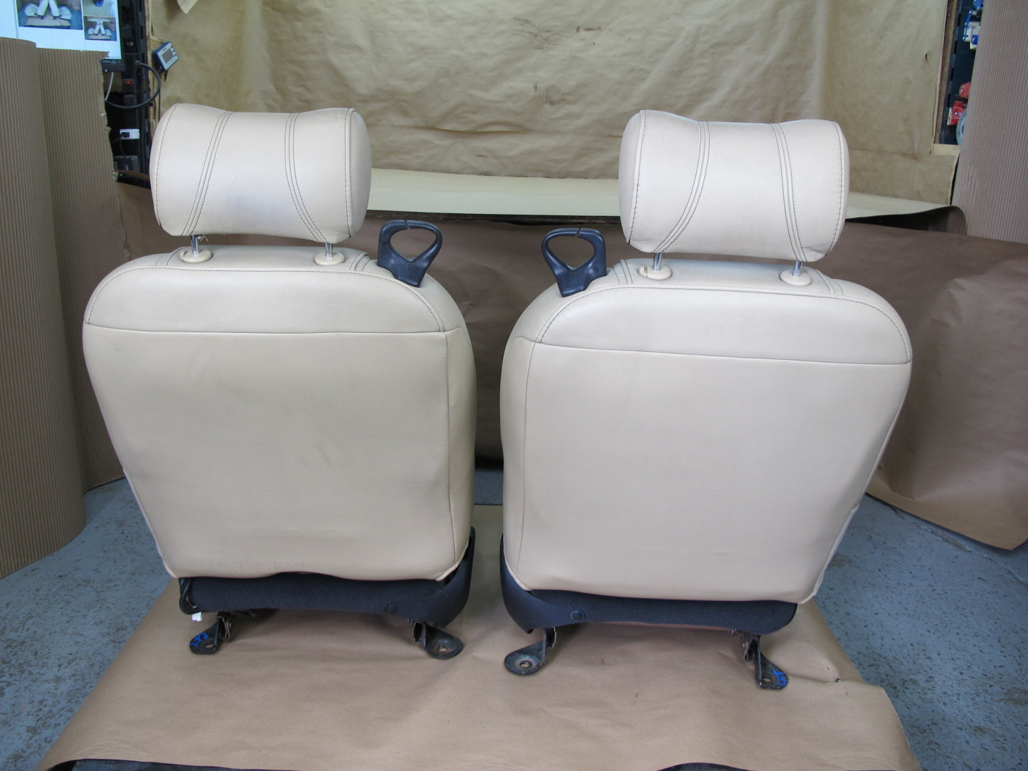 02-05 Ford Thunderbird Set of 2 Front Left & Right Power Leather Seat OEM