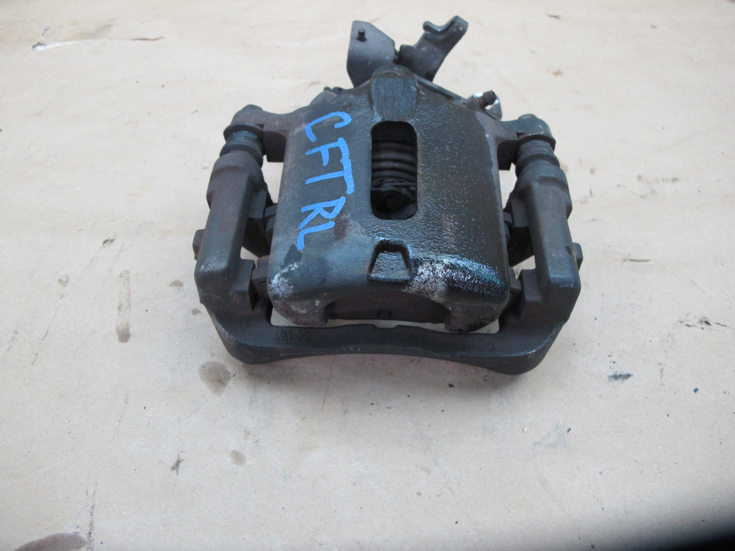 02-05 Ford Thunderbird Set of 2 Rear Left & Right Brake Caliper OEM