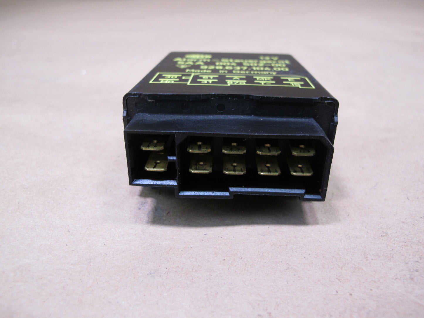 1984-1991 Porsche 928 S Anti Theft Alarm Control Relay Module 92863710400