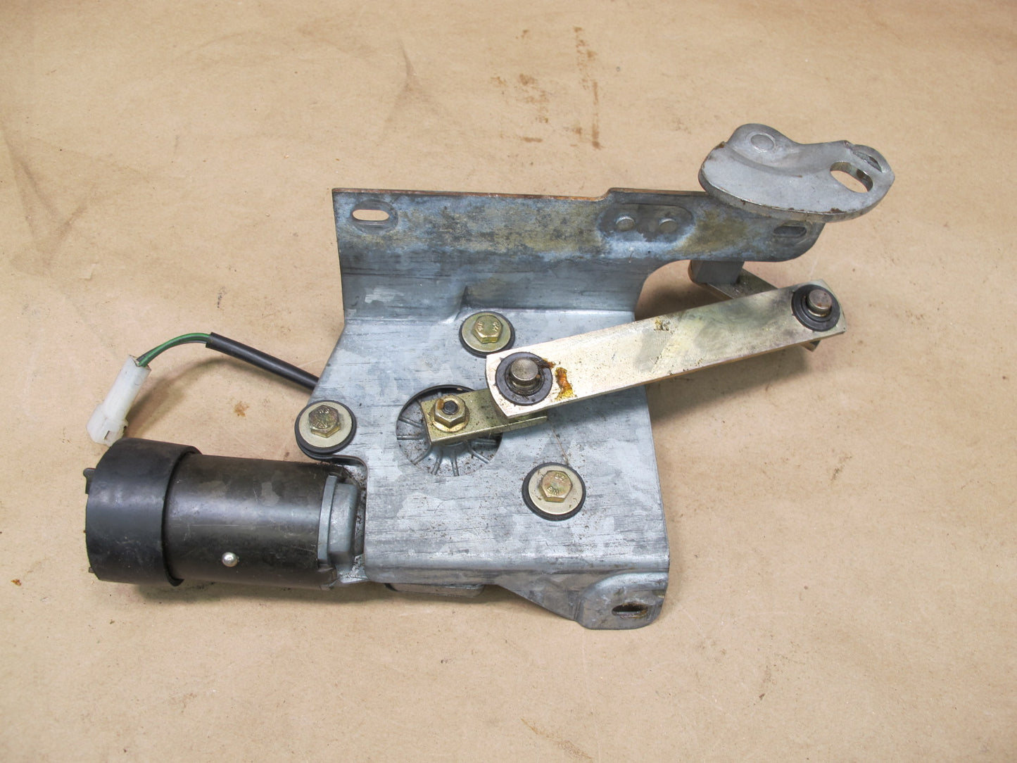 1984-1991 Porsche 928 S Rear Hatch Wiper Motor