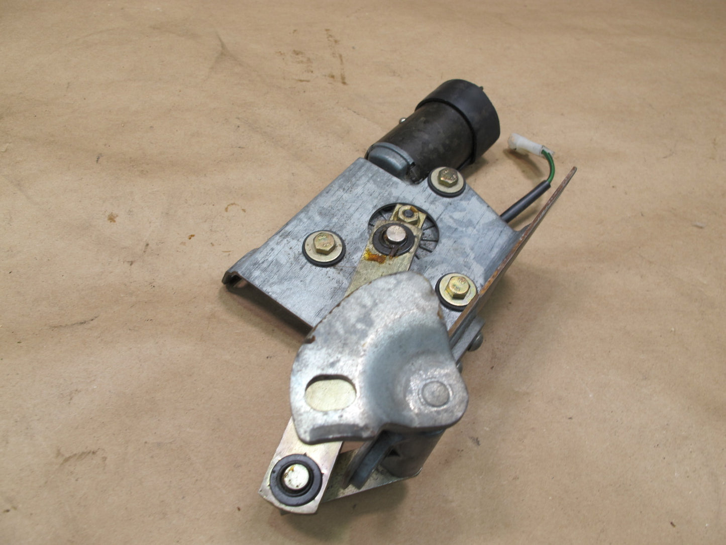 1984-1991 Porsche 928 S Rear Hatch Wiper Motor