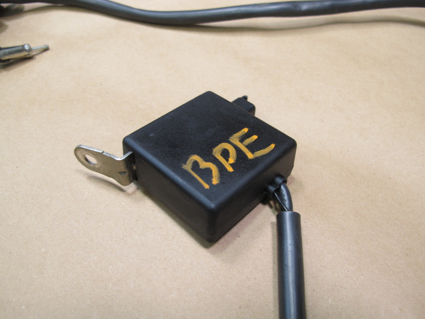 1984-1991 Porsche 928 S Audio Radio Antenna Amplifier Harness 92864517301