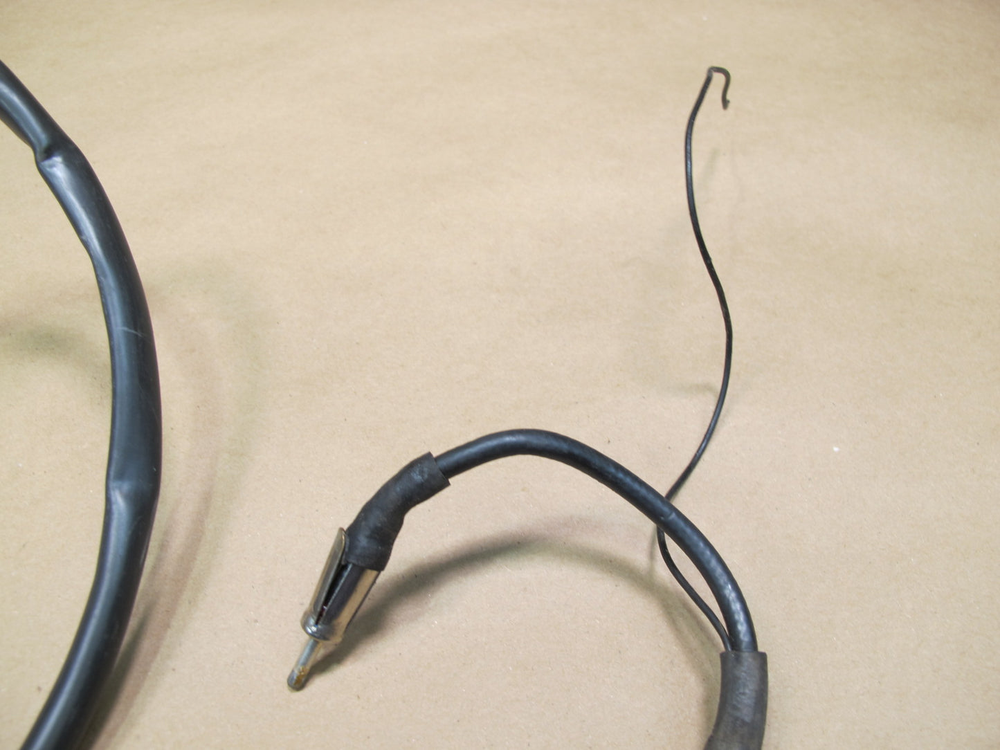 1984-1991 Porsche 928 S Audio Radio Antenna Amplifier Harness 92864517301