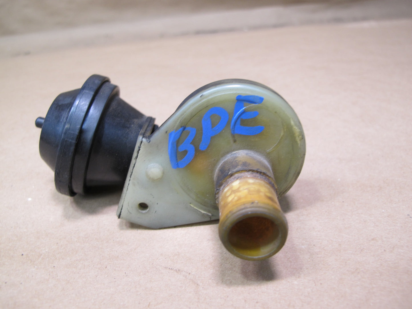 1978-1991 Porsche 928 S Heater Control Valve