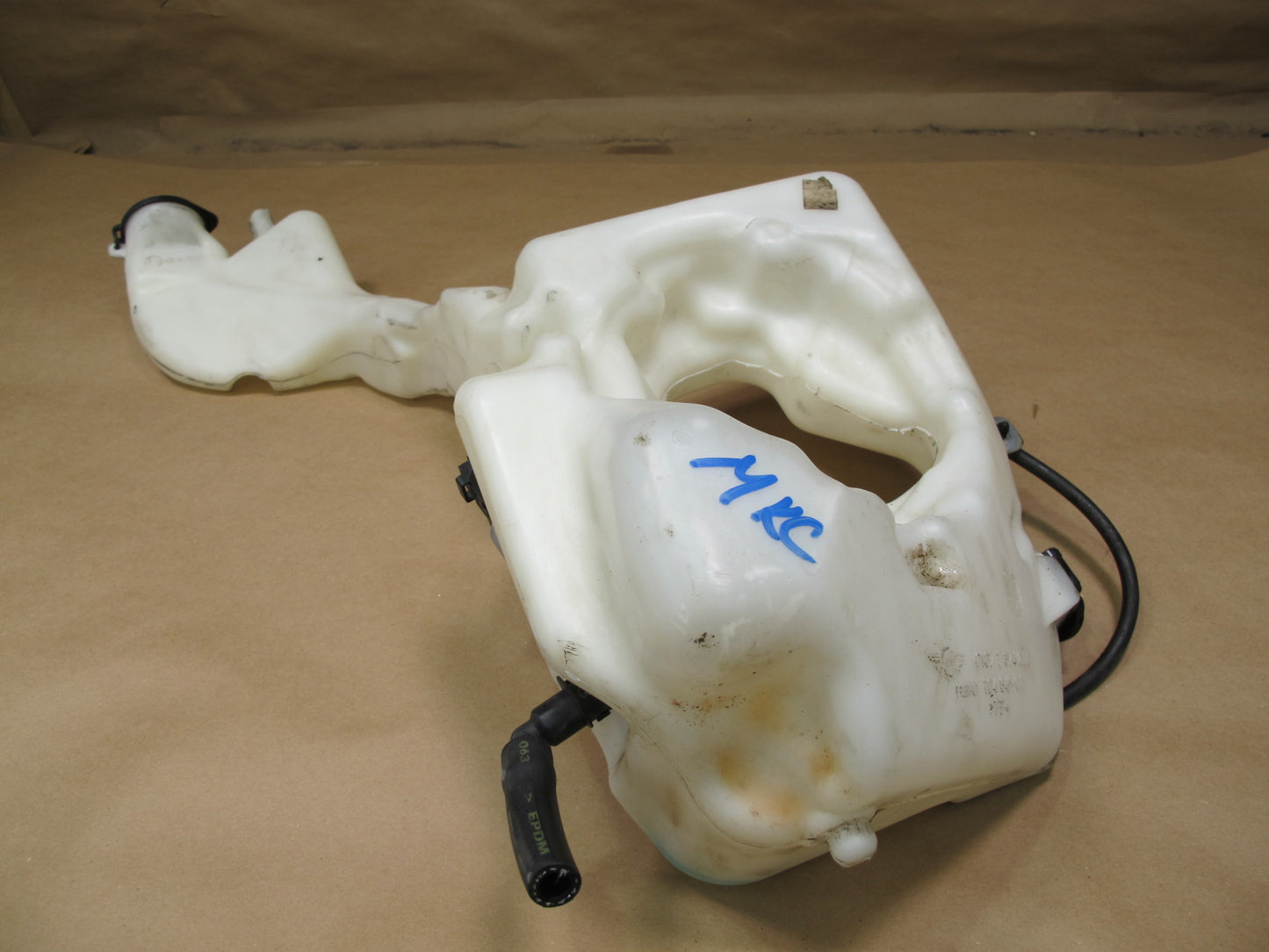 07-15 Mini R55 R56 R57 R58 R59 Headlight Washer Fluid Reservoir w Pump OEM