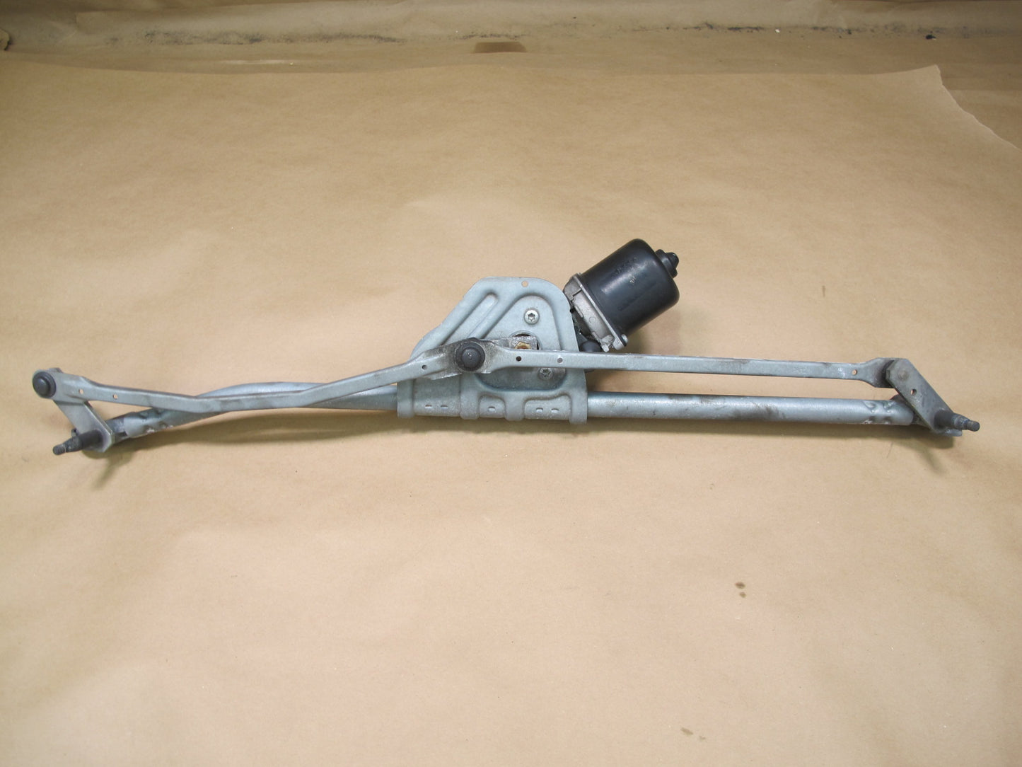 07-15 Mini R55 R56 R57 Windshield Wiper Transmission Linkage w Motor OEM