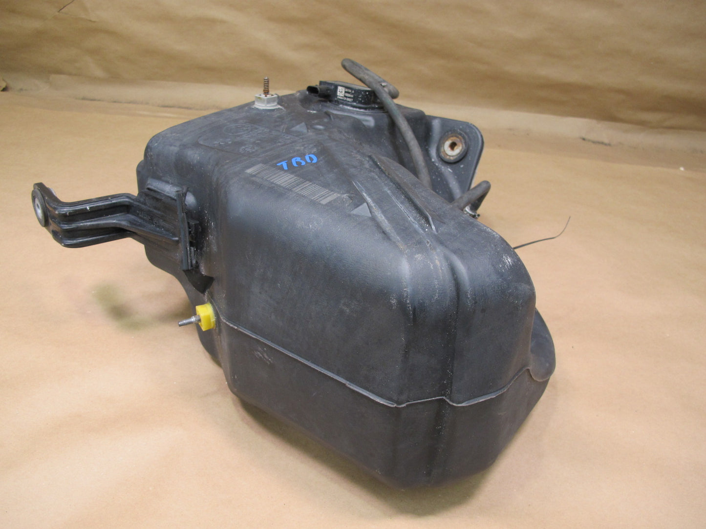 14-18 BMW F30 F31 328d 328dX Exhaust Fluid SCR Container Passive Tank OEM