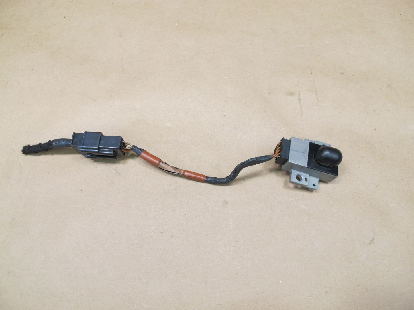 02-05 Ford Thunderbird Sunlight Climate Sensor Module w Wiring OEM