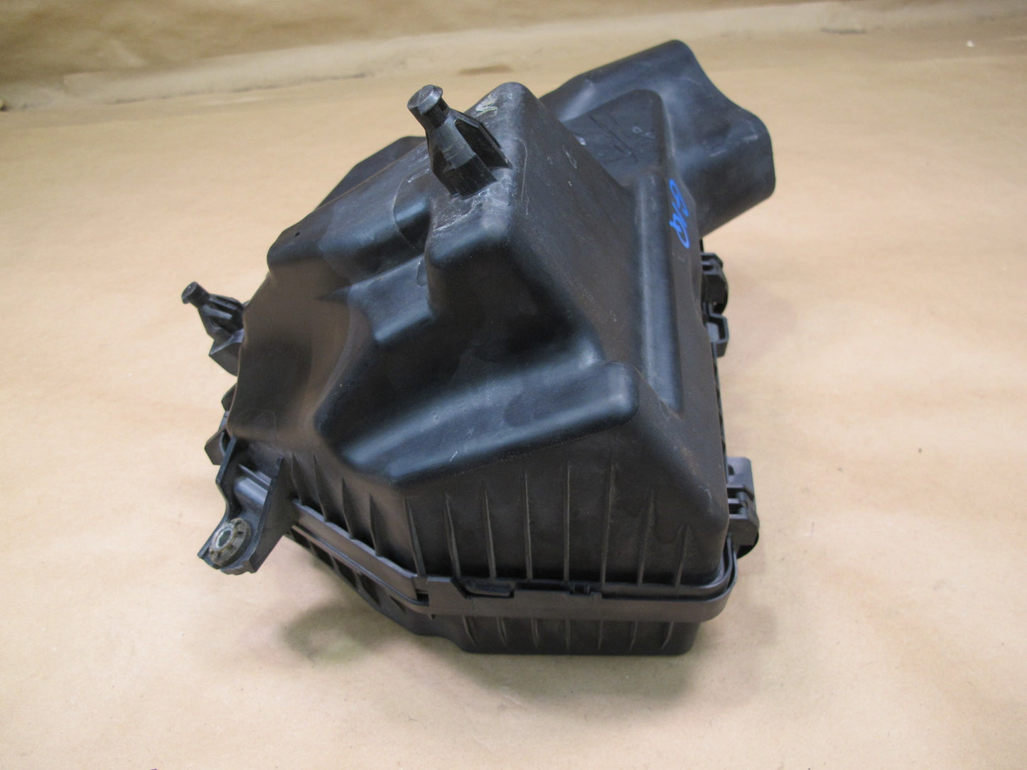 2014-2017 Infiniti QX60 2.5L Hybrid Engine Air Intake Cleaner Filter Box Housing