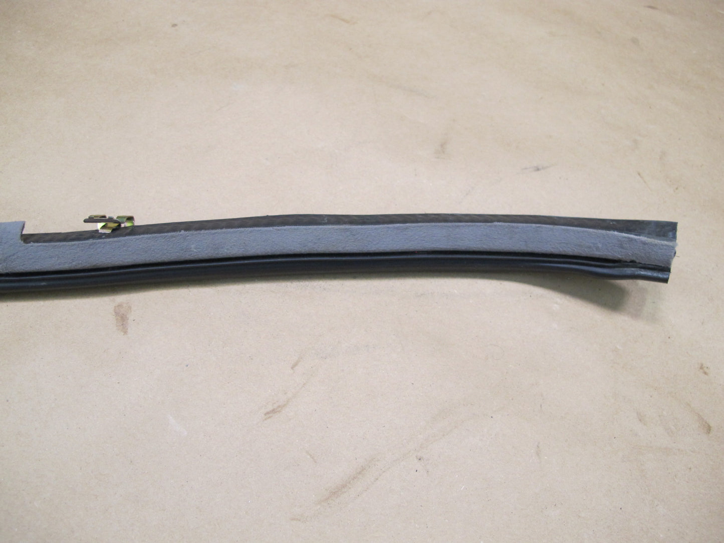 2003-2007 Lexus UZJ100L LX470 Front Left Door Weatherstrip Rubber Seal