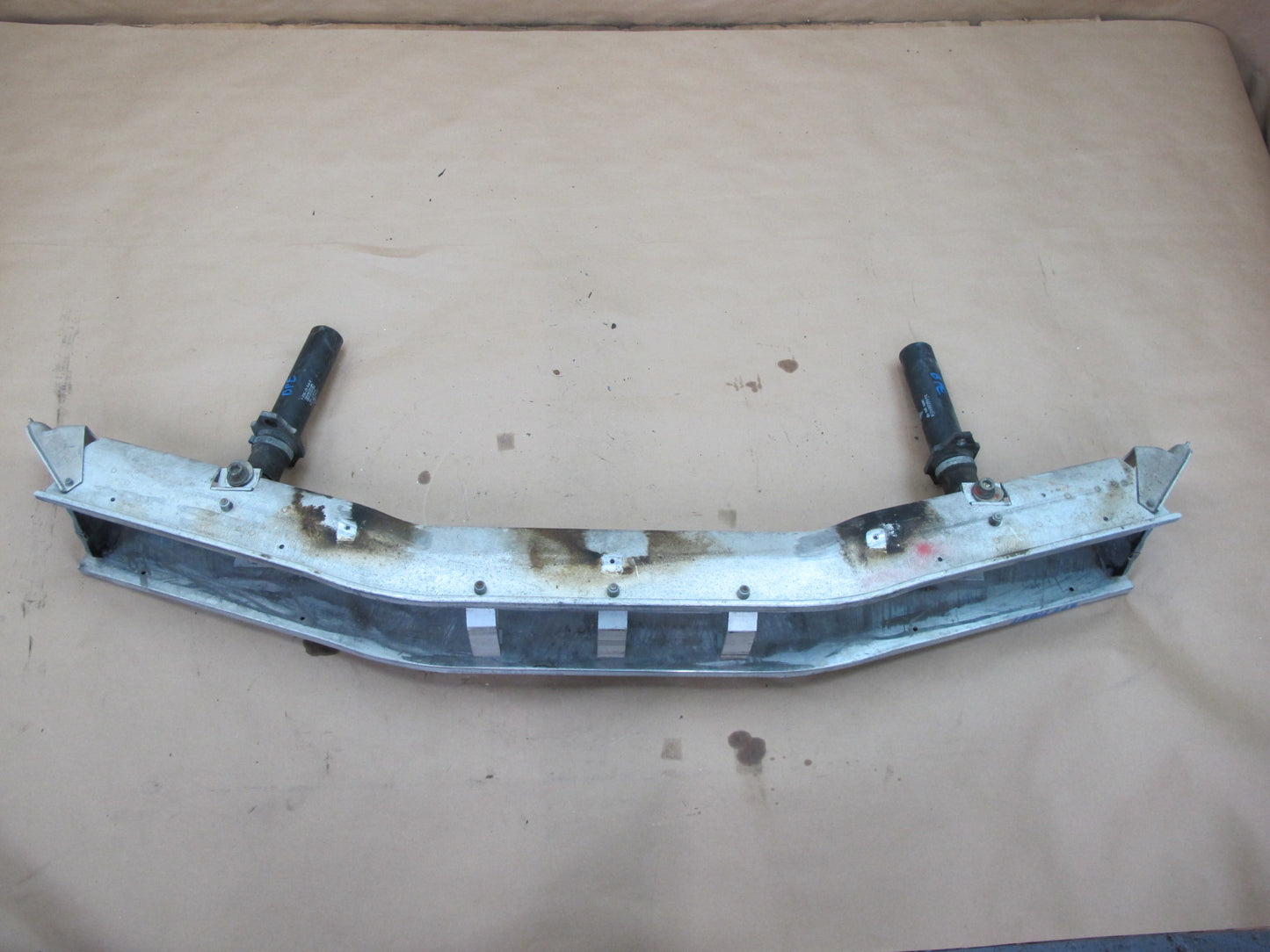 1984-1986 Porsche 928 S Front Bumper Impact Reinforcement Bar w Shocks