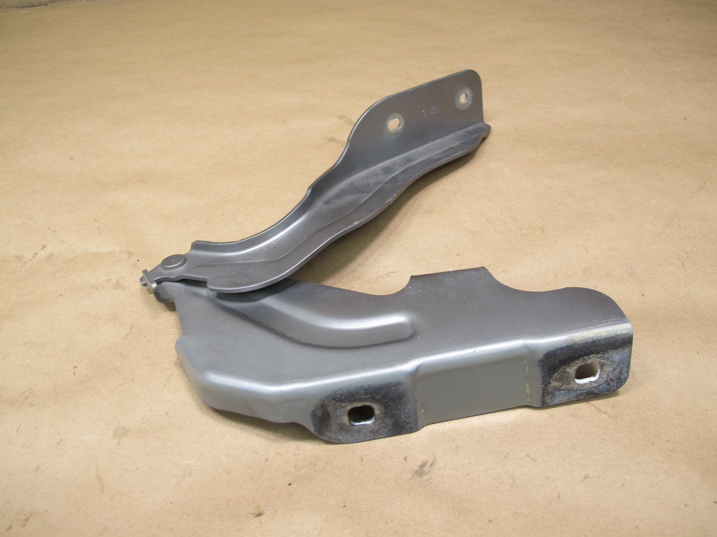 2011-2017 Infiniti QX56 QX80 Front Left & Right Hood Bonnet Hinge Set