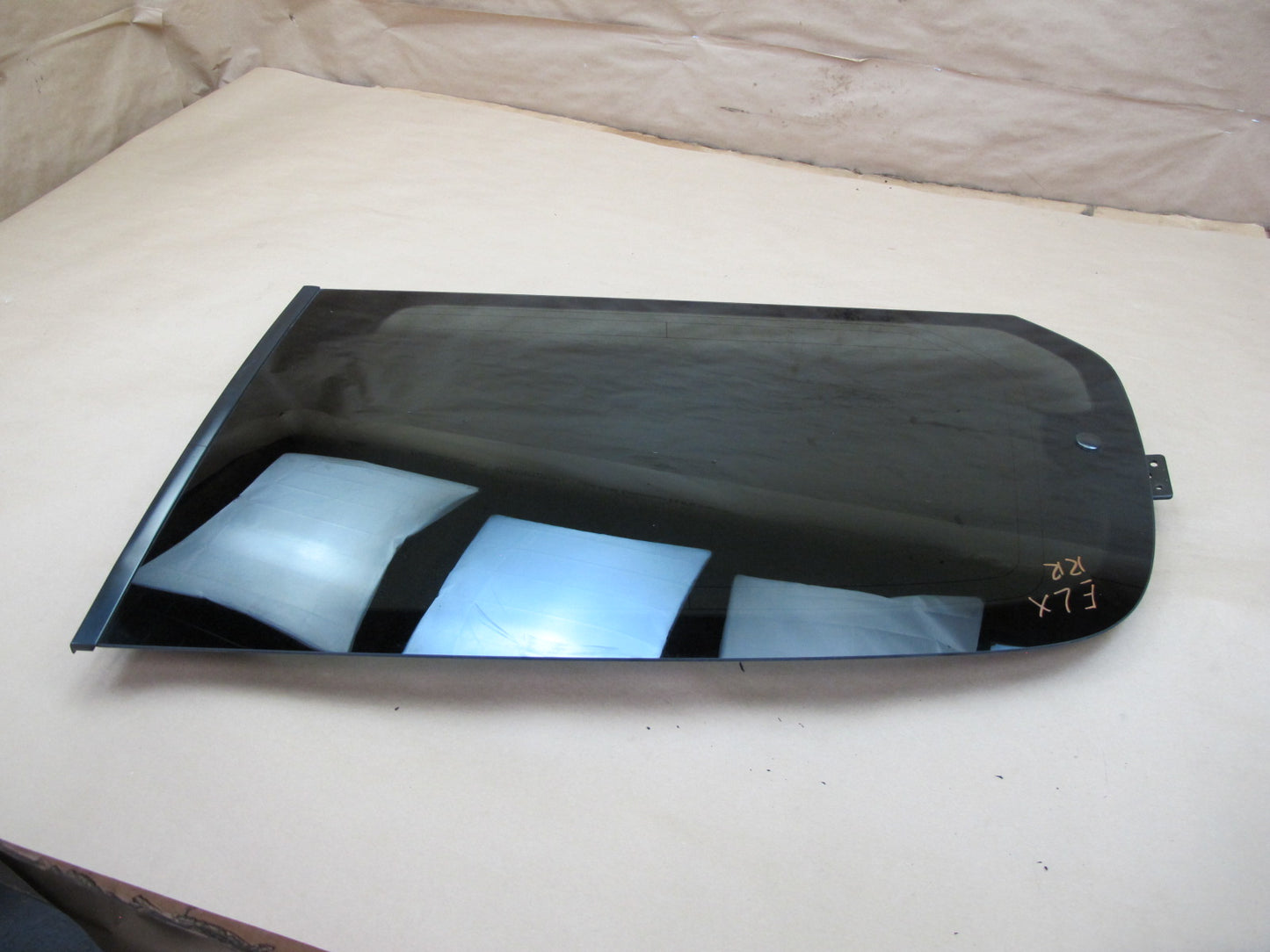 2004-2007 Lexus UZJ100L LX470 Rear Right Quarter Glass Window w Motor