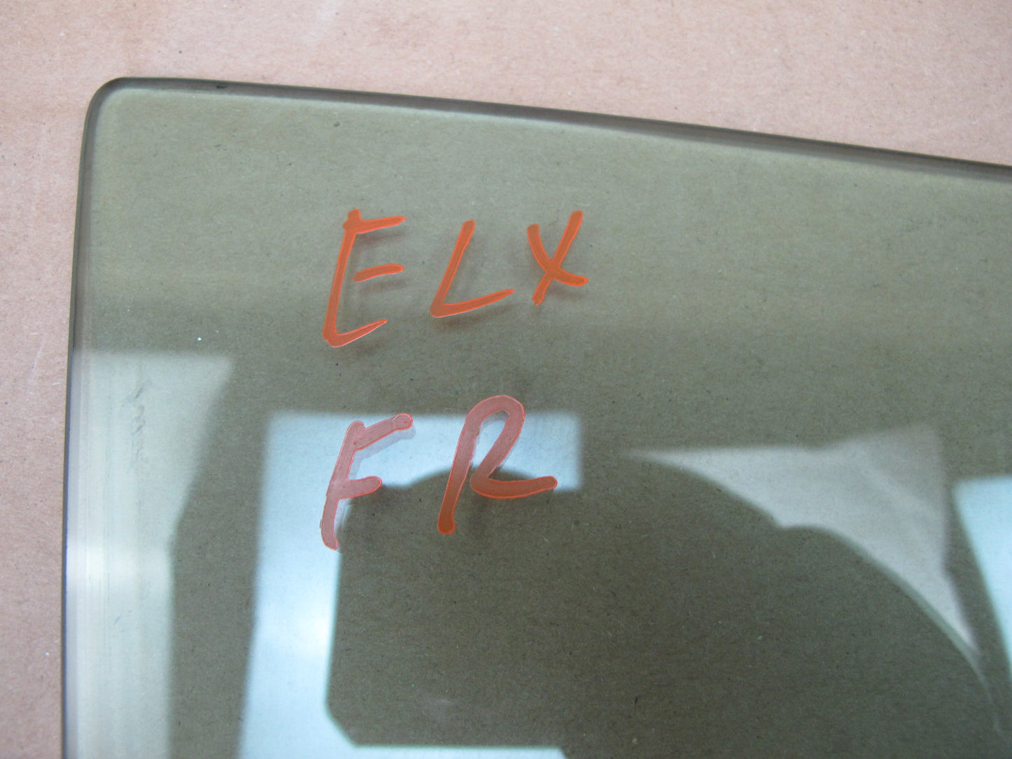 2004-2007 Lexus UZJ100L LX470 Front Right Door Glass Window