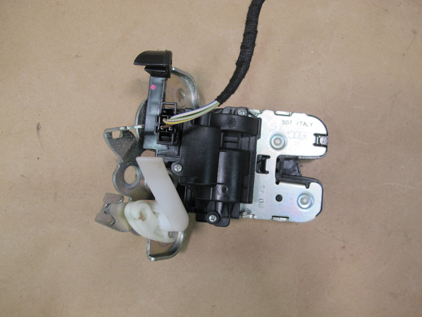 10-15 Audi A6 Q7 4L Electric Trunk Lid Lock Latch Actuator OEM