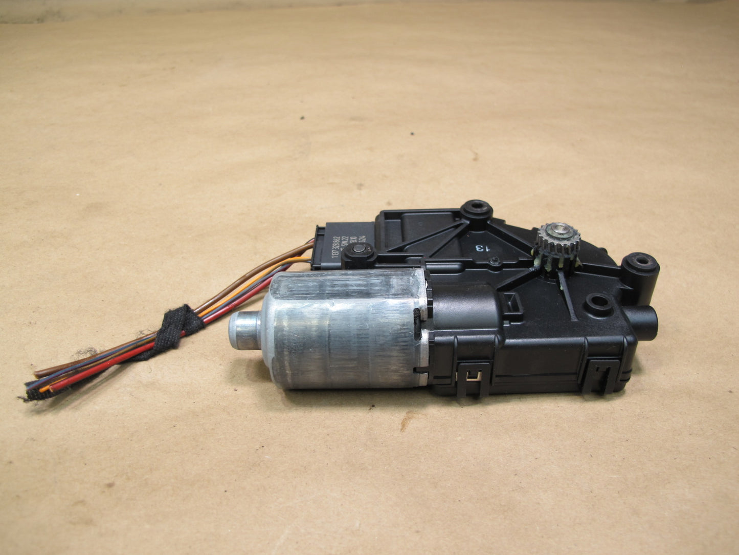 07-15 Audi Q7 4L Sunroof Moonroof Motor Drive Unit 4L0959591A OEM