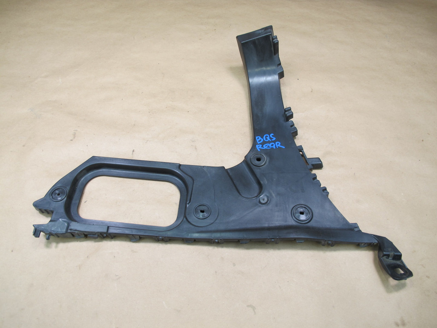 07-15 Audi Q7 4L Rear Bumper Left Right Center Guide Mount Bracket Set OEM