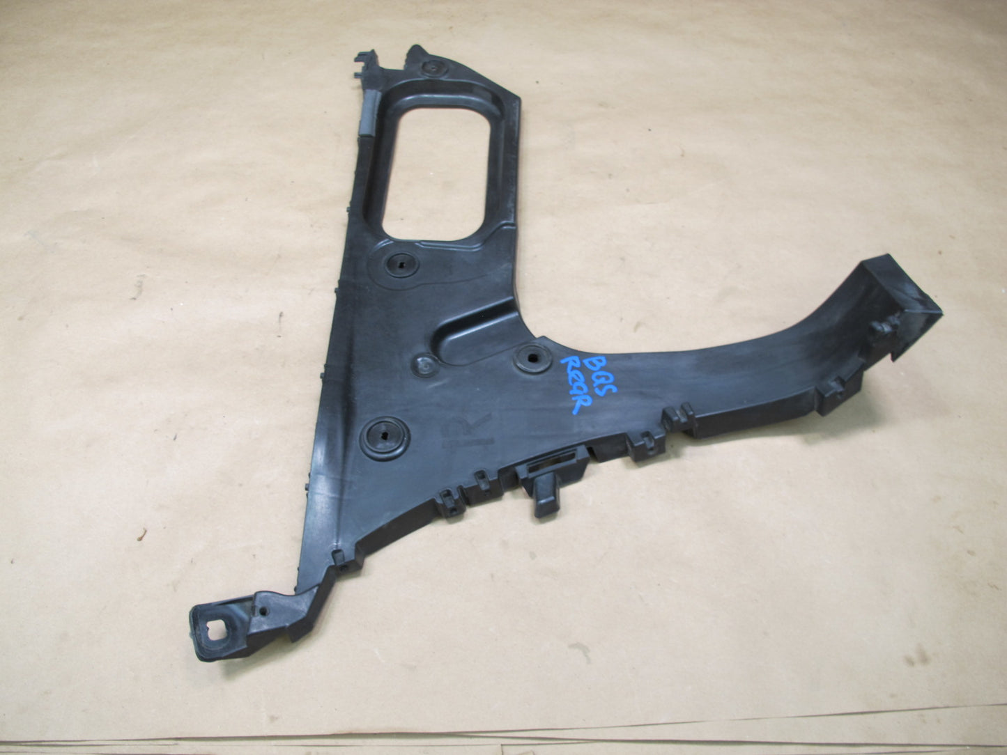 07-15 Audi Q7 4L Rear Bumper Left Right Center Guide Mount Bracket Set OEM