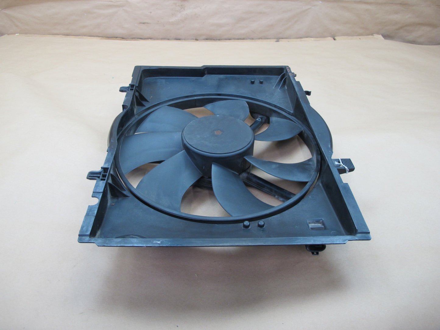 04-08 Chrysler Crossfire Engine Radiator Cooling Fan Motor Shroud OEM