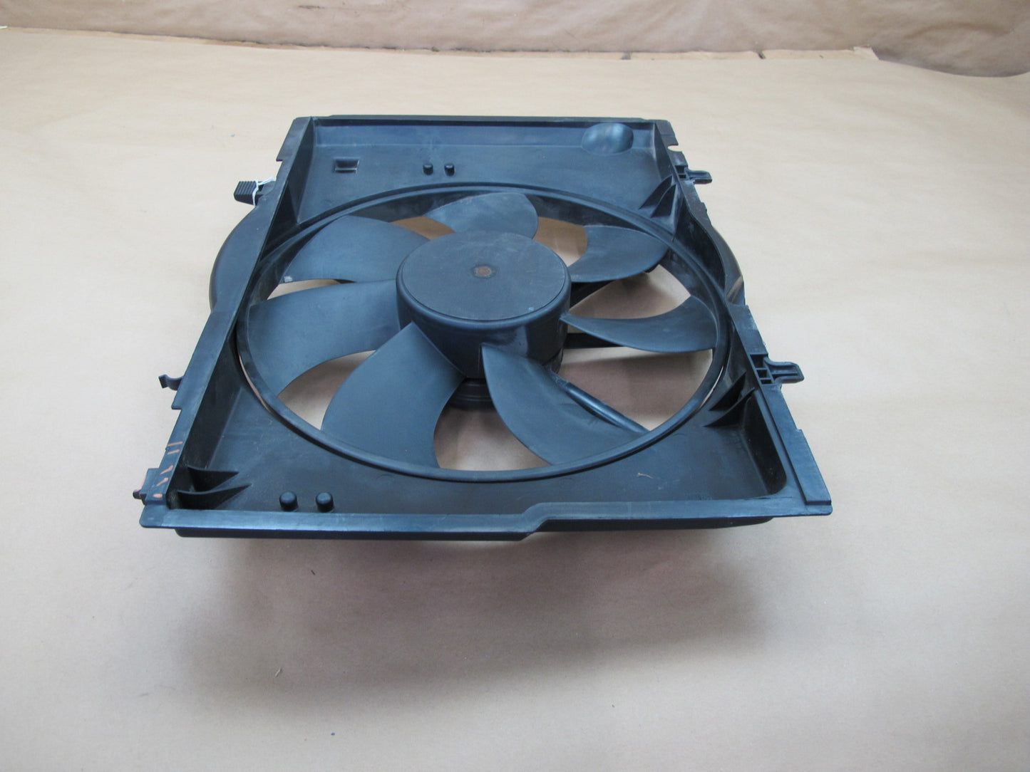 04-08 Chrysler Crossfire Engine Radiator Cooling Fan Motor Shroud OEM