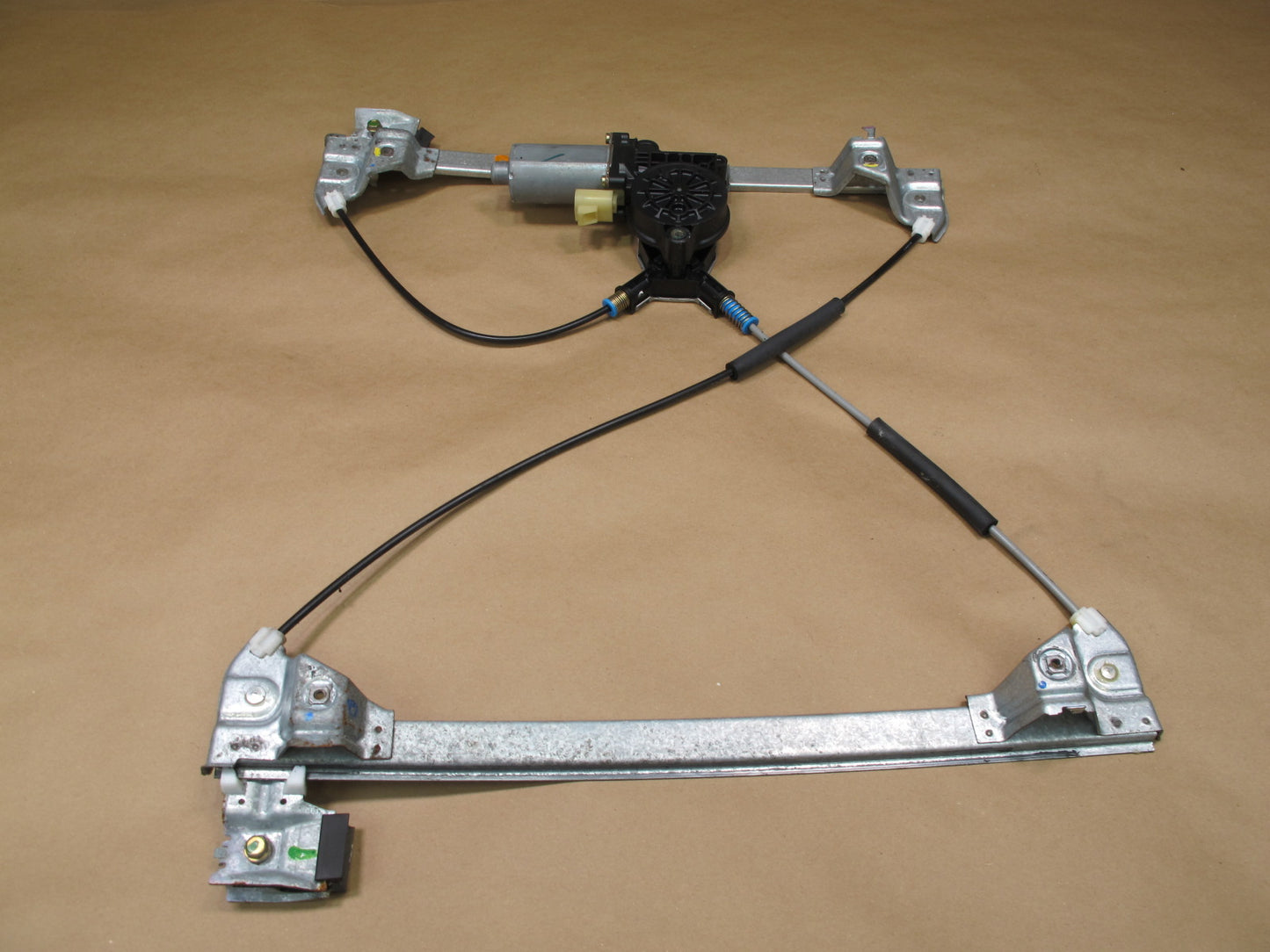 2003-2009 Hummer H2 Front Right Passenger Side Window Regulator W/ Power Motor