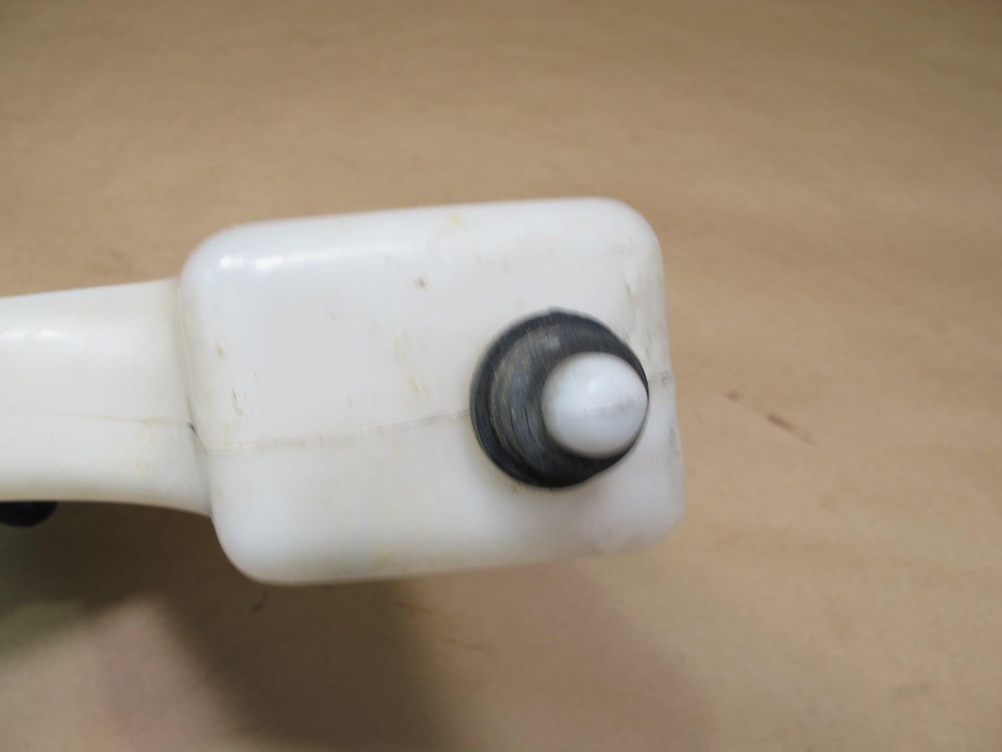 1998-2007 Lexus UZJ100L LX470 Coolant Reservoir Overflow Expansion Bottle Tank