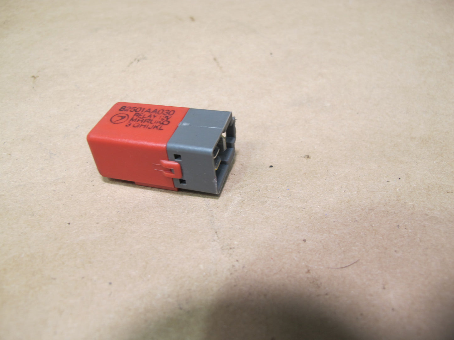 92-97 Subaru SVX Horn Relay RED 82501AA030 OEM