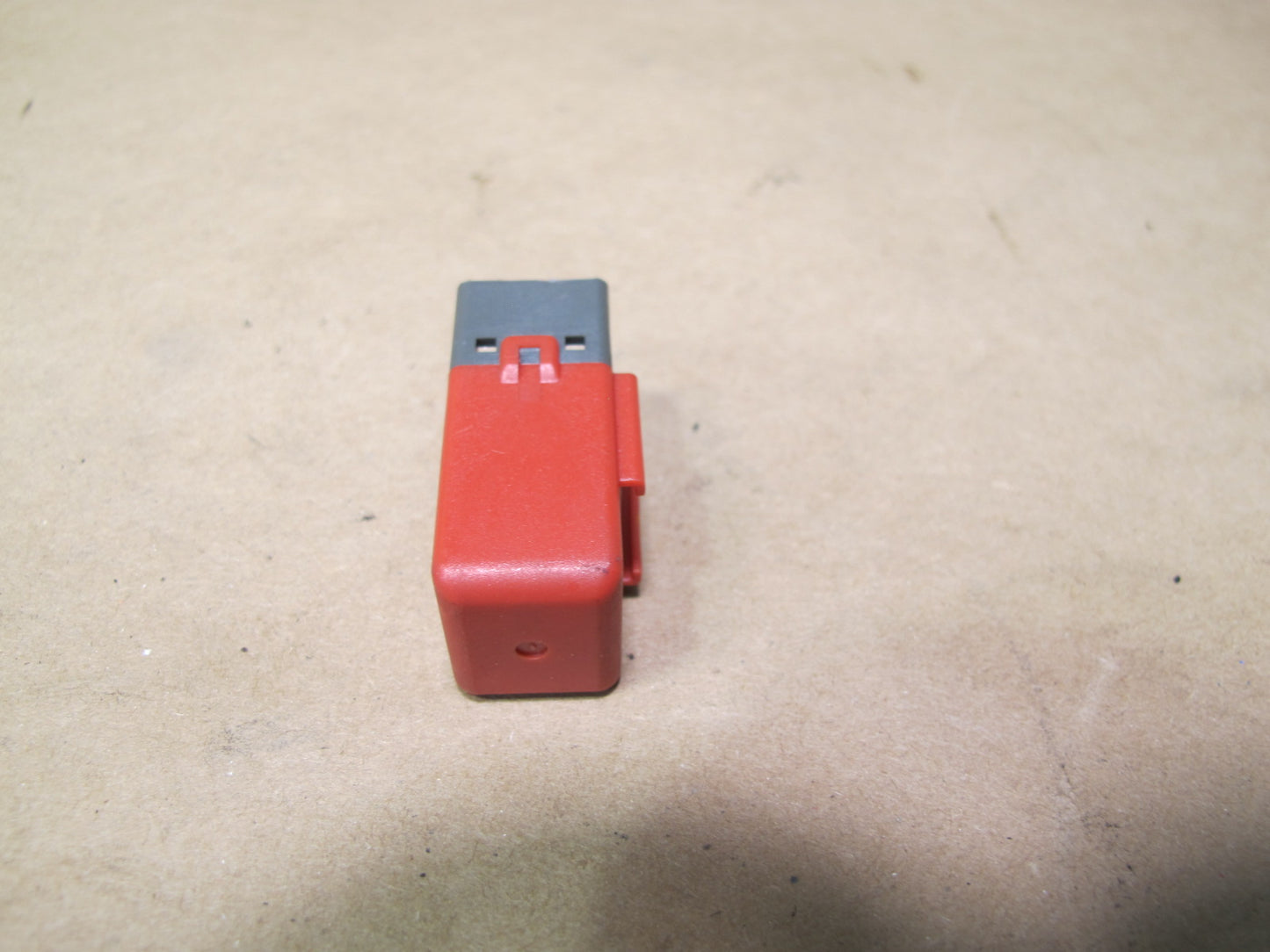 92-97 Subaru SVX Horn Relay RED 82501AA030 OEM